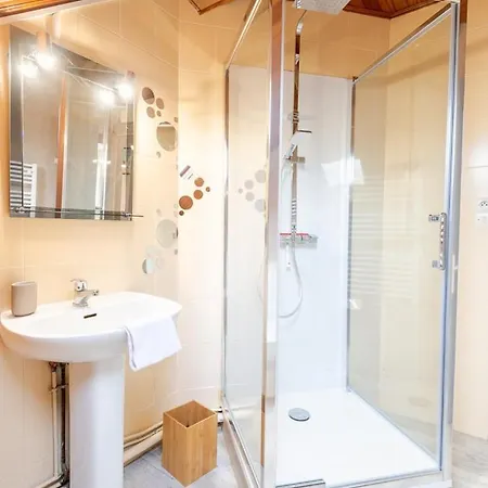 Le Jourdan - - France Apartment Tours